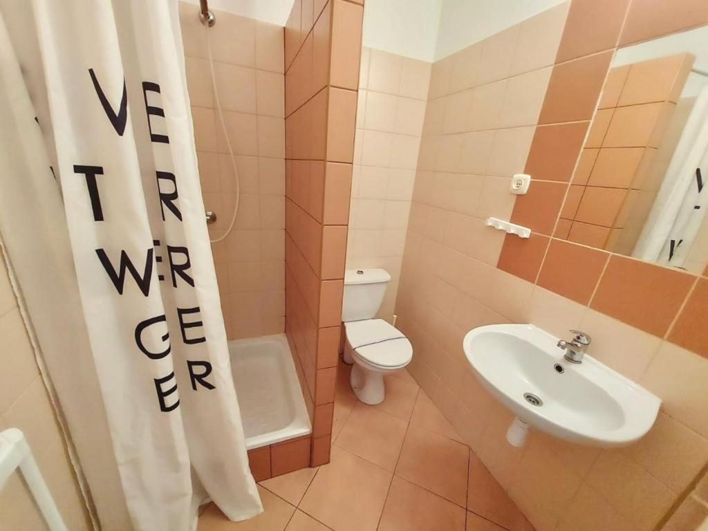 Pod Roza Economy Bed & Breakfast Leba Ngoại thất bức ảnh